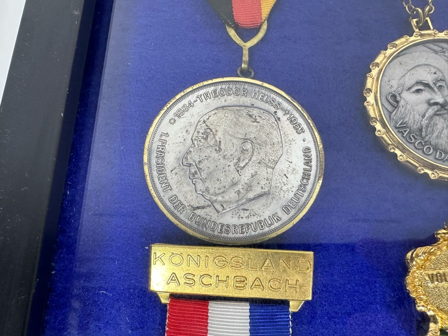Vintage 1970s German Volksmarch Volkswanderung Medals Nicely Displayed In A Shadowbox Frame 21 X 17 [Photo 9]