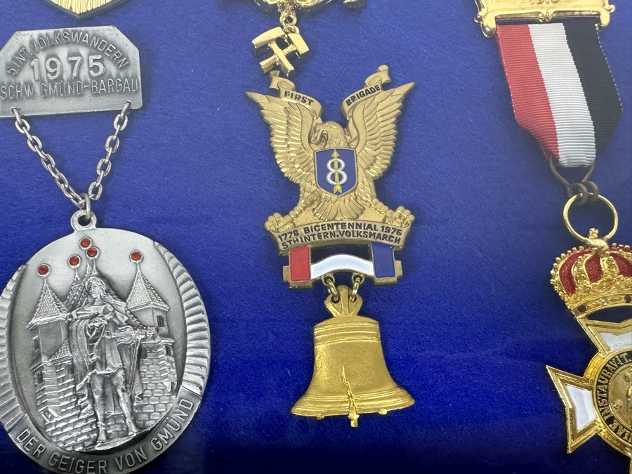 Vintage 1970s German Volksmarch Volkswanderung Medals Nicely Displayed In A Shadowbox Frame 21 X 17 [Photo 15]