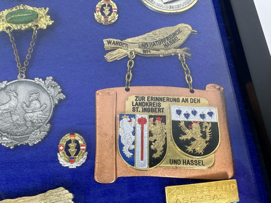 Vintage 1970s German Volksmarch Volkswanderung Medals Nicely Displayed In A Shadowbox Frame 21 X 17 [Photo 21]