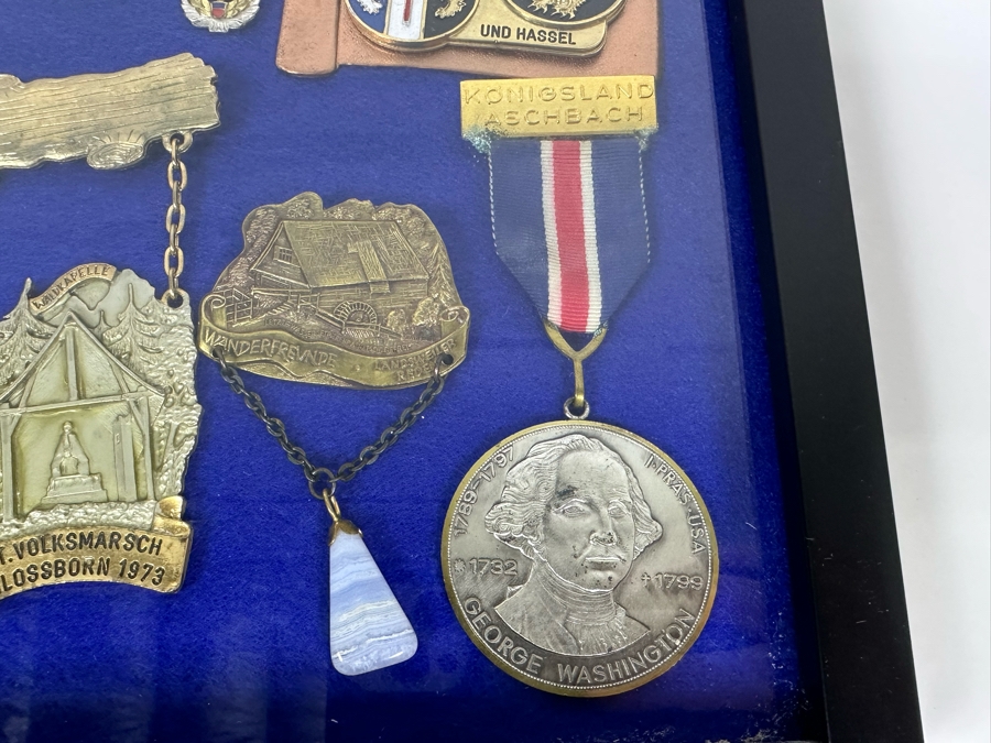 Vintage 1970s German Volksmarch Volkswanderung Medals Nicely Displayed In A Shadowbox Frame 21 X 17 [Photo 26]