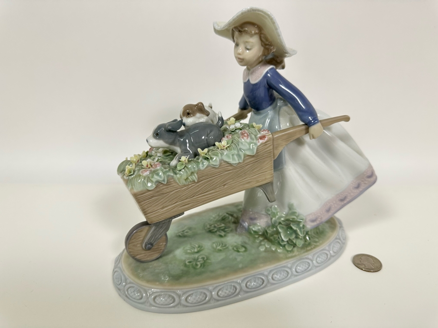 Lladro 'A Barrow of Fun' Porcelain Figurine 9.5W x 8.5H [Photo 4]