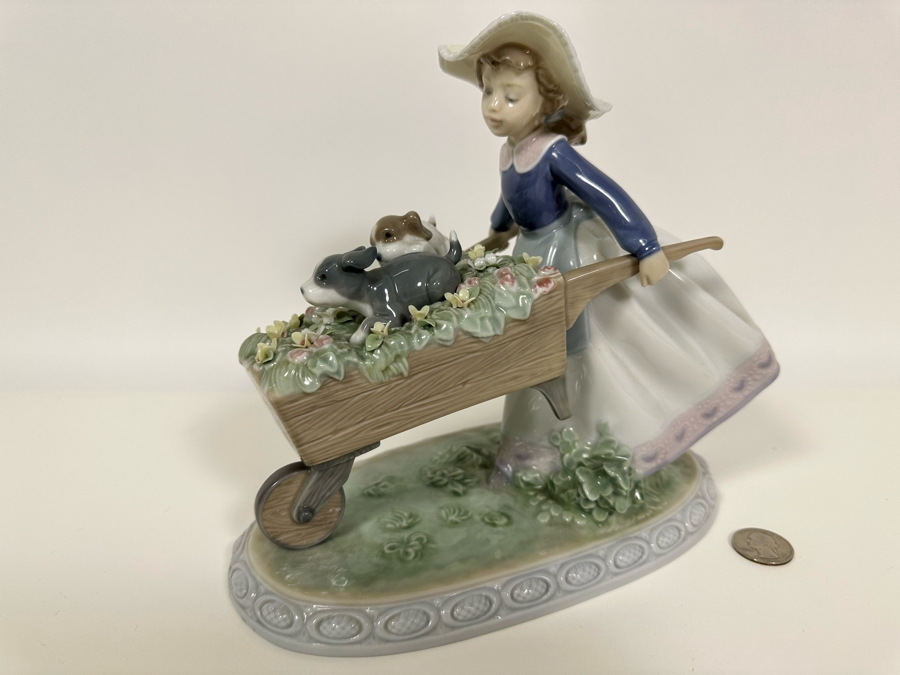 Lladro 'A Barrow of Fun' Porcelain Figurine 9.5W x 8.5H [Photo 3]