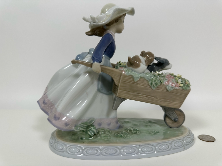Lladro 'A Barrow of Fun' Porcelain Figurine 9.5W x 8.5H [Photo 11]