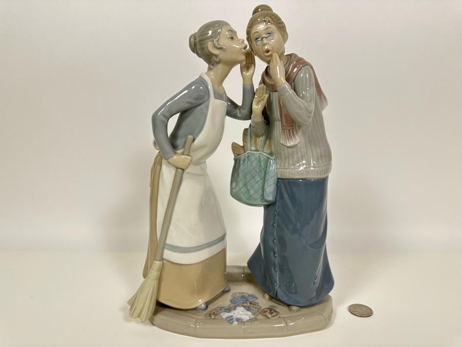 Lladro 'The Gossips' Porcelain Figurine 12H  [Photo 2]