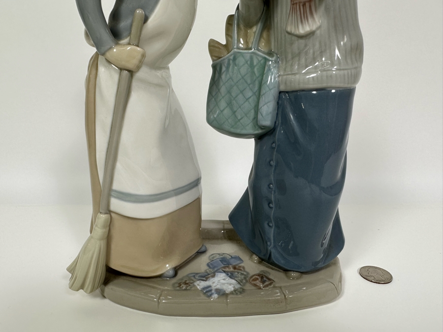 Lladro 'The Gossips' Porcelain Figurine 12H  [Photo 5]