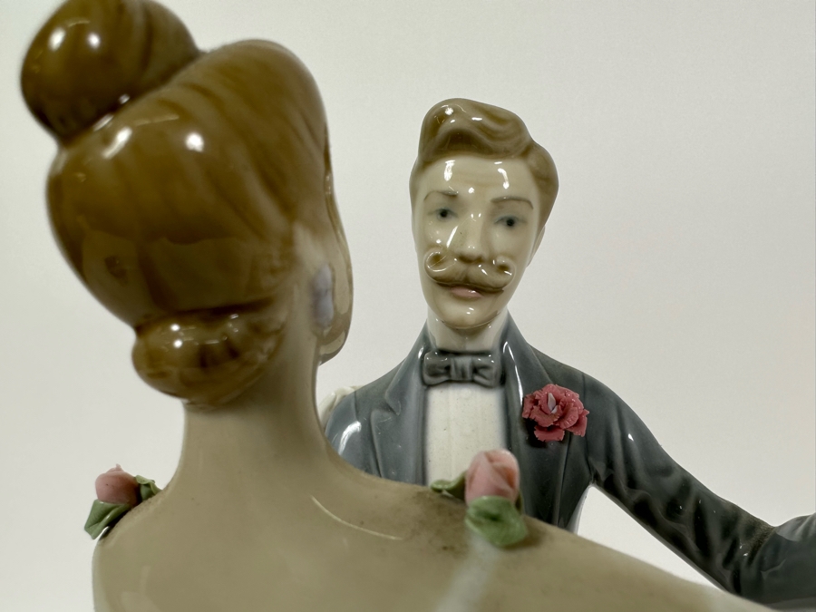 Lladro 'Anniversary Waltz' Dancing Couple Porcelain Figurine 12.5H [Photo 8]