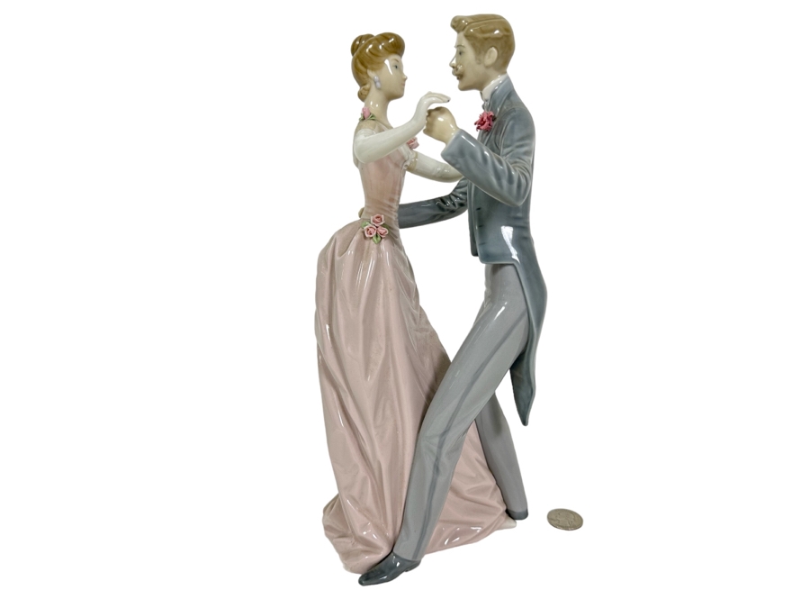 Lladro 'Anniversary Waltz' Dancing Couple Porcelain Figurine 12.5H [Photo 1]