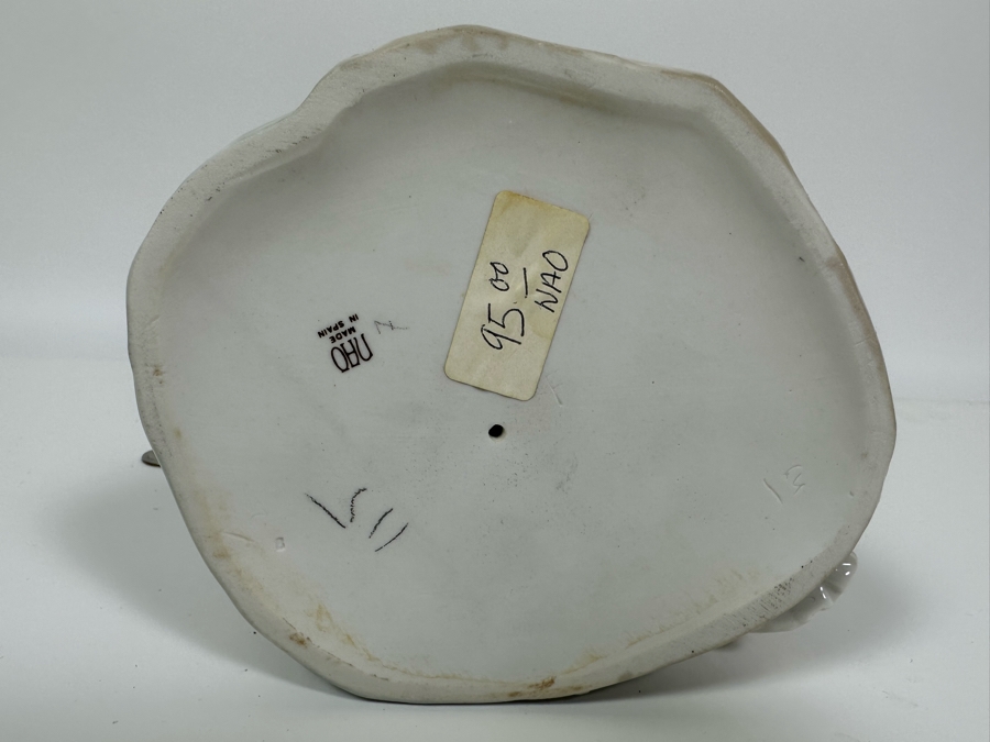 Nao by Lladro Girl with Water Barrels Porcelain Figurine 13.5H [Photo 7]