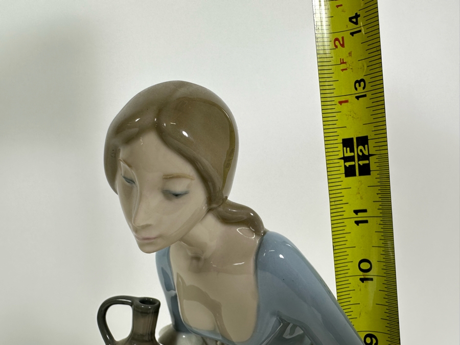 Nao by Lladro Girl with Water Barrels Porcelain Figurine 13.5H [Photo 8]