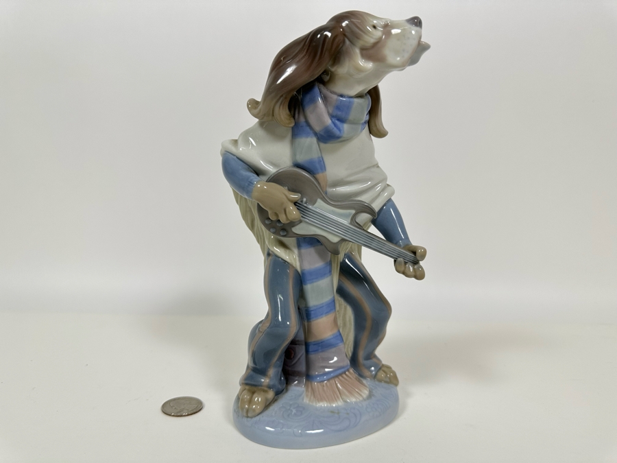 Lladro 'Dog Playing Guitar' Porcelain Figurine with Box 9H [Photo 2]
