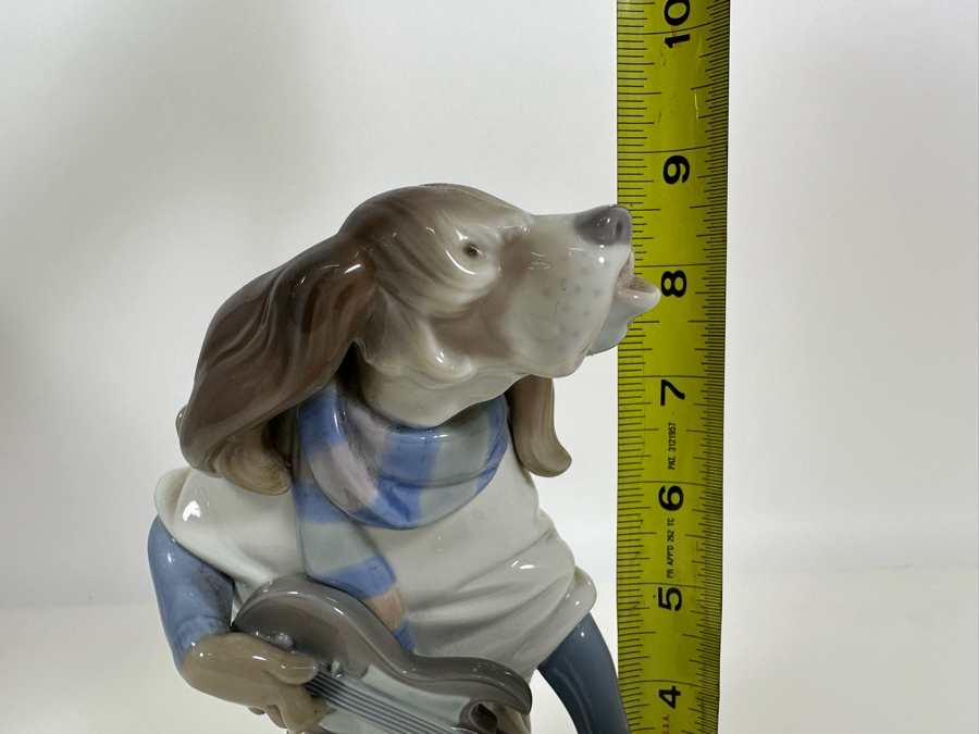 Lladro 'Dog Playing Guitar' Porcelain Figurine with Box 9H [Photo 12]