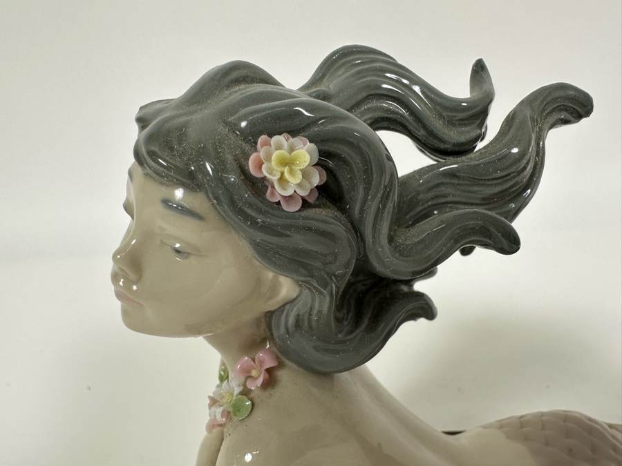 Lladro 'Fantasy Mermaid' Porcelain Figurine with Box 4.3H [Photo 9]