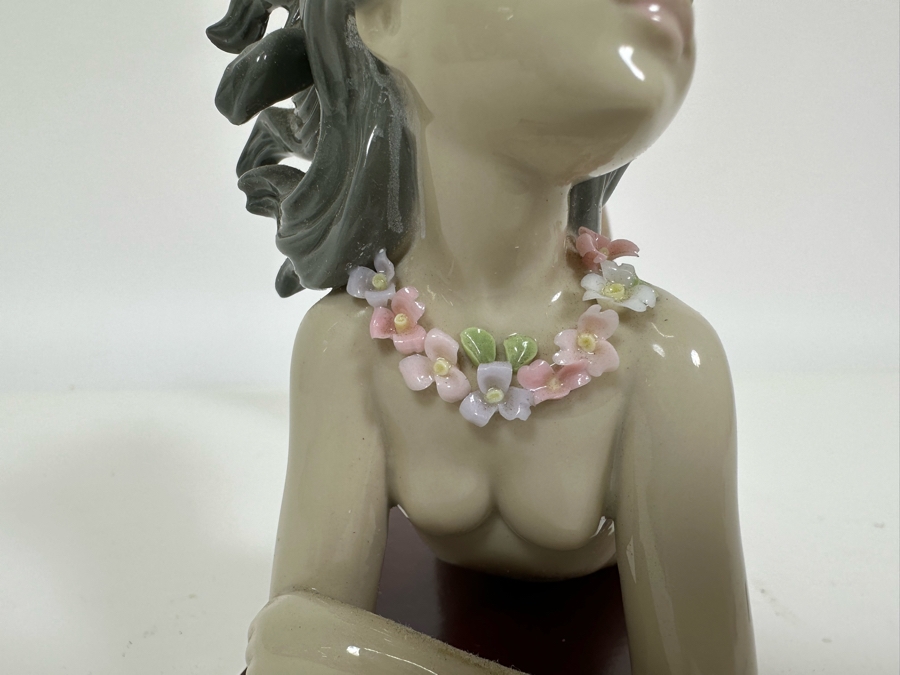 Lladro 'Fantasy Mermaid' Porcelain Figurine with Box 4.3H [Photo 11]