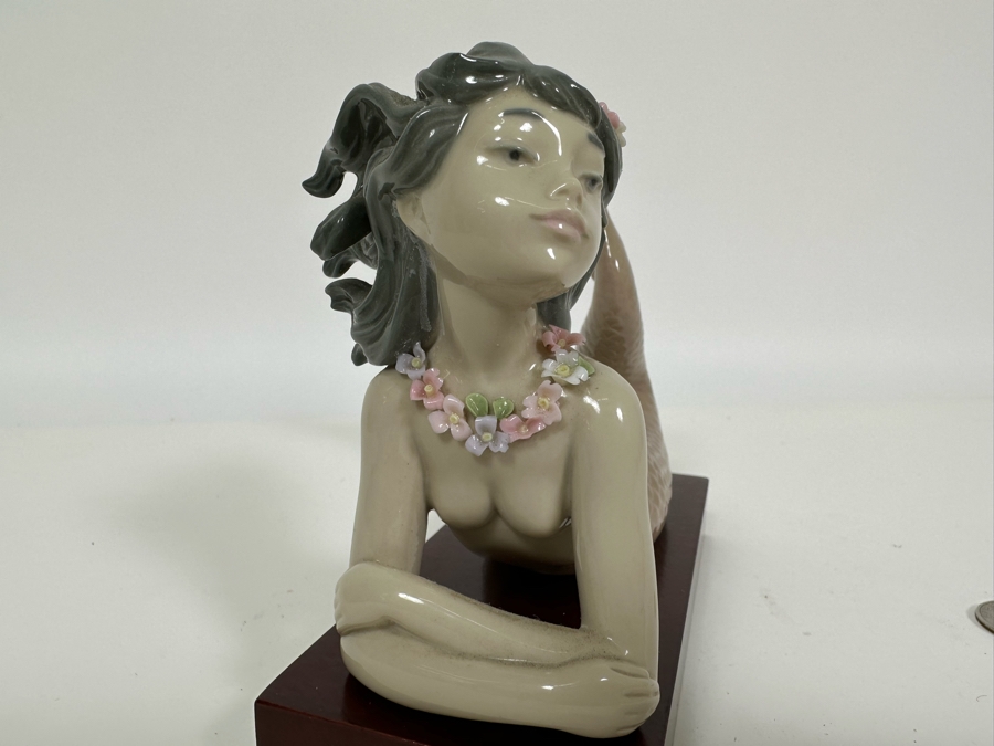Lladro 'Fantasy Mermaid' Porcelain Figurine with Box 4.3H [Photo 12]