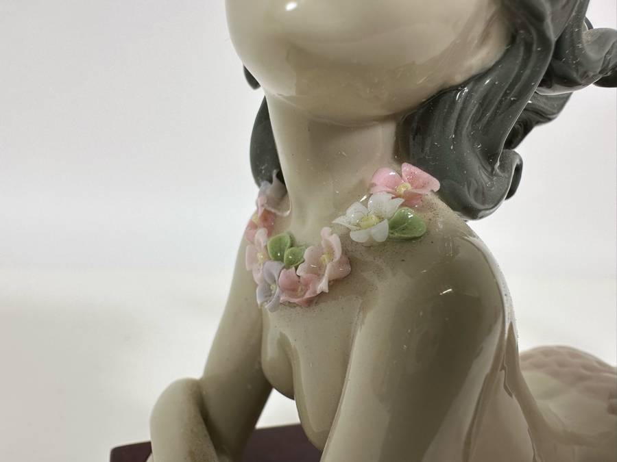Lladro 'Fantasy Mermaid' Porcelain Figurine with Box 4.3H [Photo 10]