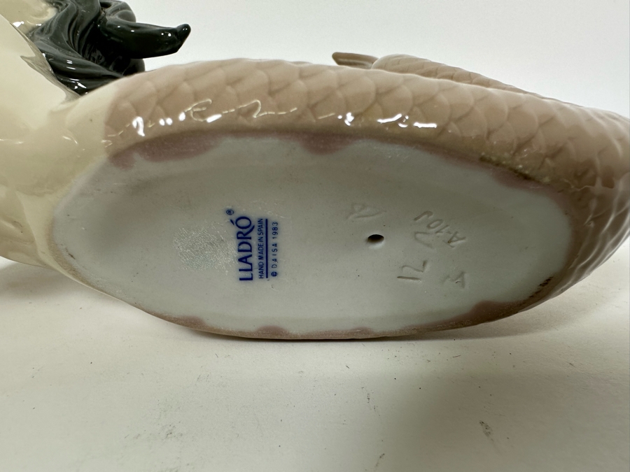 Lladro 'Fantasy Mermaid' Porcelain Figurine with Box 4.3H [Photo 15]