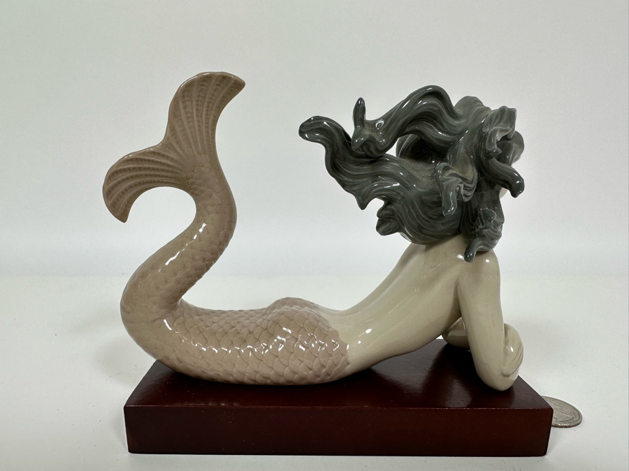 Lladro 'Fantasy Mermaid' Porcelain Figurine with Box 4.3H [Photo 13]