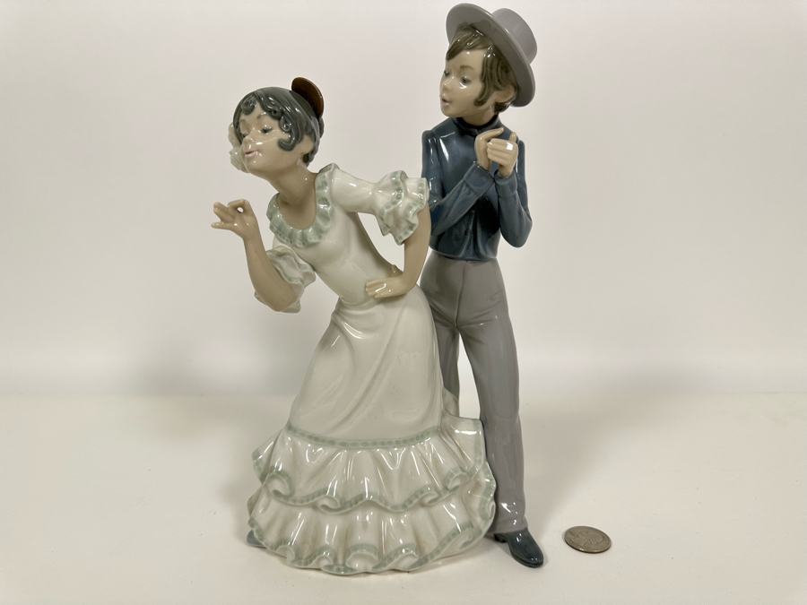Nao by Lladro Gypsy Group Flamenco Dancing Couple Porcelain Figurine 10.5H [Photo 2]