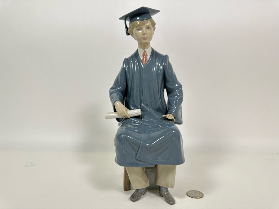 Lladro 'Boy Graduate' Porcelain Figurine 11H [Photo 2]