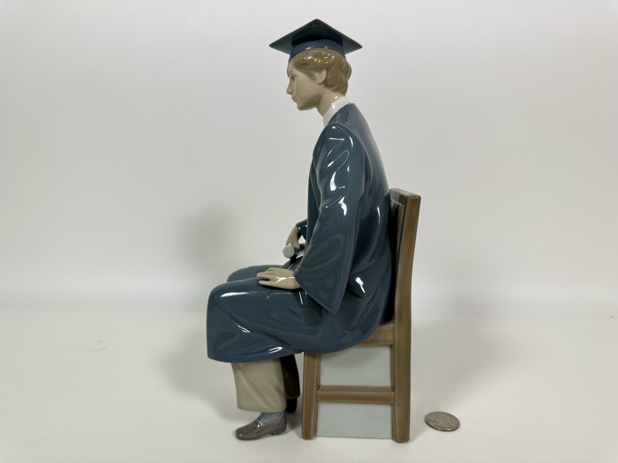 Lladro 'Boy Graduate' Porcelain Figurine 11H [Photo 8]