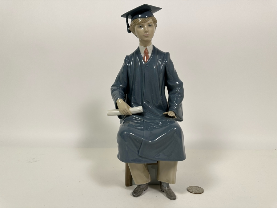 Lladro 'Boy Graduate' Porcelain Figurine 11H [Photo 3]