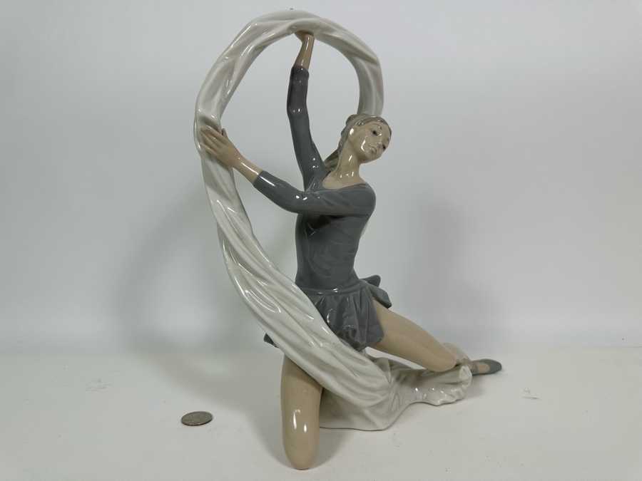Nao by Lladro 'Dancer with Veil' Porcelain Figurine 13H [Photo 7]