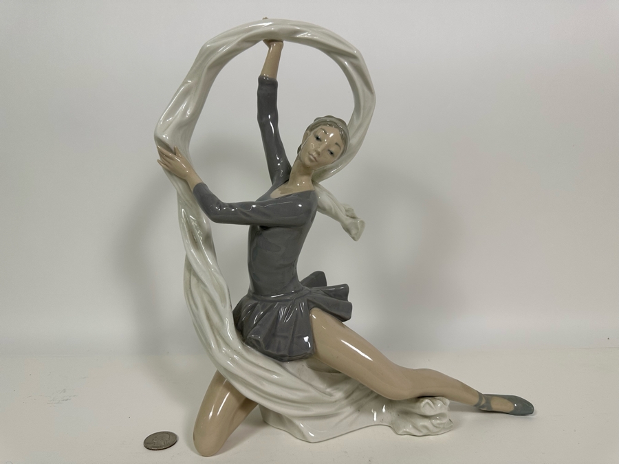 Nao by Lladro 'Dancer with Veil' Porcelain Figurine 13H [Photo 3]