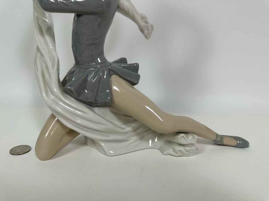 Nao by Lladro 'Dancer with Veil' Porcelain Figurine 13H [Photo 6]