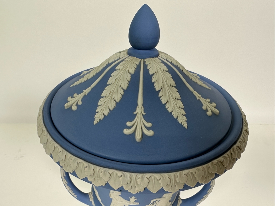 Vintage Wedgwood Blue Jasperware Campagna Lidded Urn Pedestal Vase with White Bas-Relief and Sacrificial Characters 12H [Photo 7]