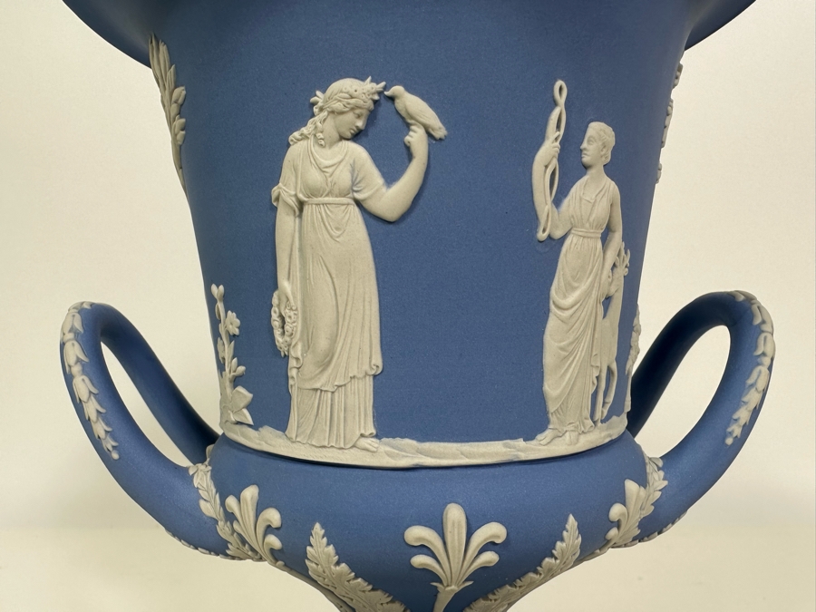 Vintage Wedgwood Blue Jasperware Campagna Lidded Urn Pedestal Vase with White Bas-Relief and Sacrificial Characters 12H [Photo 11]