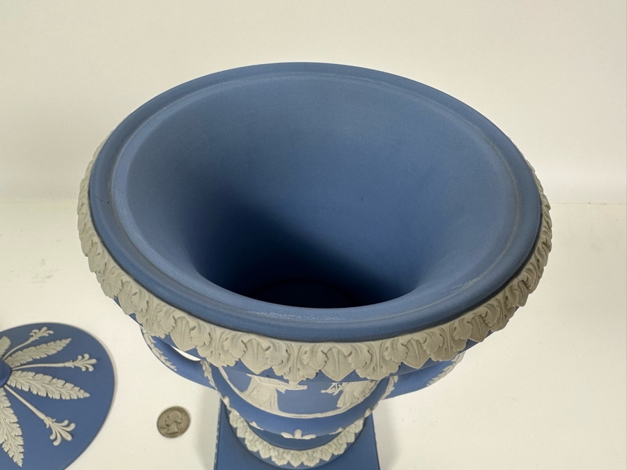 Vintage Wedgwood Blue Jasperware Campagna Lidded Urn Pedestal Vase with White Bas-Relief and Sacrificial Characters 12H [Photo 8]
