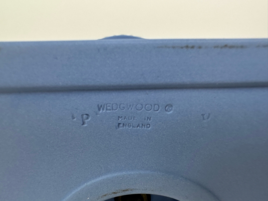 Vintage Wedgwood Blue Jasperware Campagna Lidded Urn Pedestal Vase with White Bas-Relief and Sacrificial Characters 12H [Photo 15]