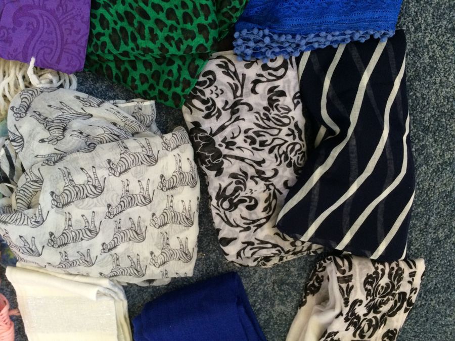 Scarf Lot [Photo 4]
