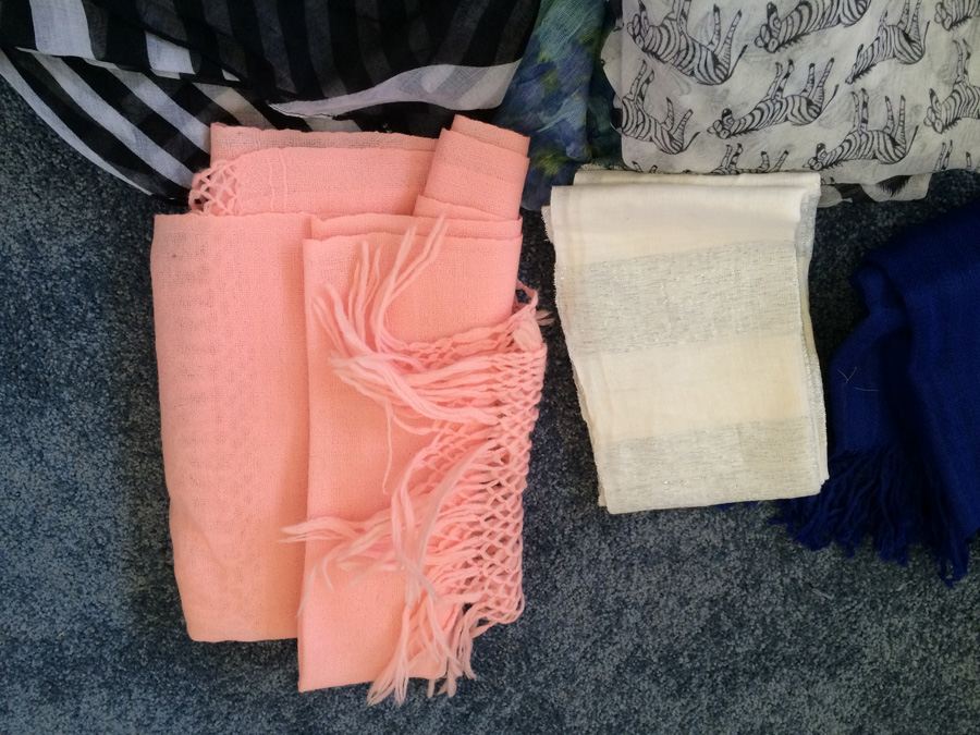Scarf Lot [Photo 6]