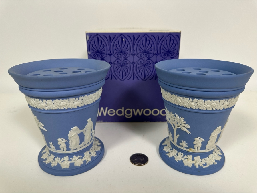 Vintage Wedgwood Jasperware Pale Blue Flower Vase and Grid with Boxes 5H [Photo 3]