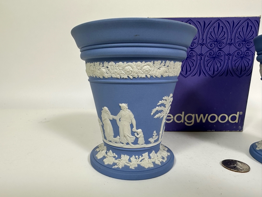Vintage Wedgwood Jasperware Pale Blue Flower Vase and Grid with Boxes 5H [Photo 5]
