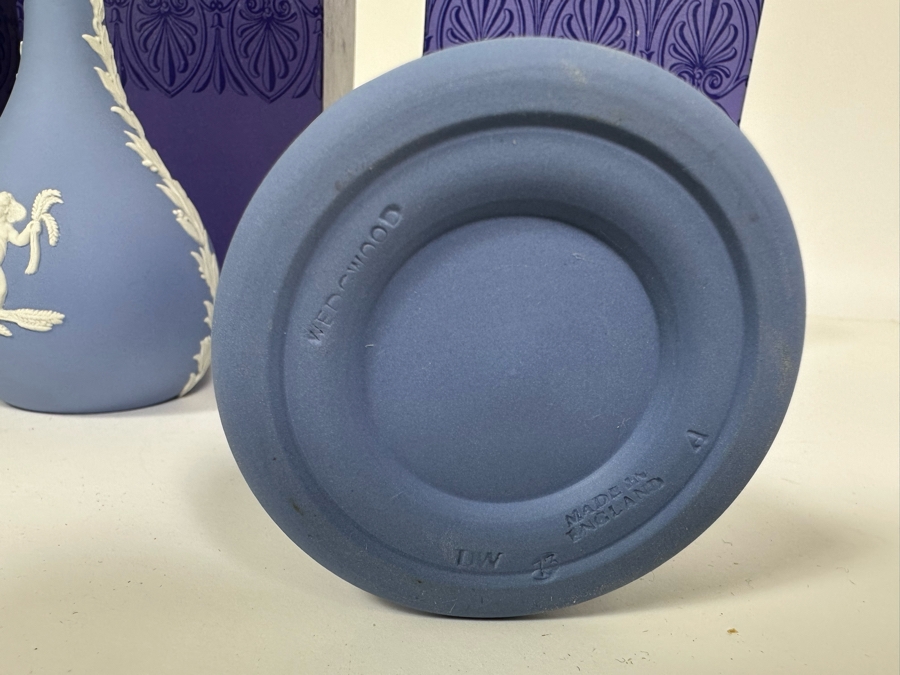 Lot of Vintage Wedgwood Jasperware Pale Blue Posy Pot Garden, Two Bud Vases and Arcadian Vase with Boxes 4.75 - 5.25H [Photo 17]