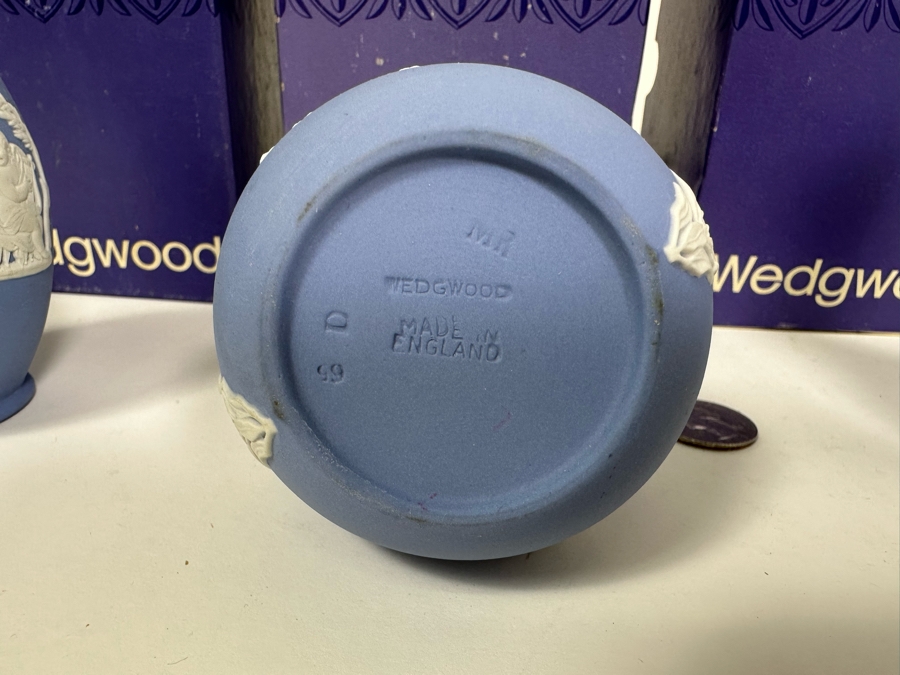 Lot of Vintage Wedgwood Jasperware Pale Blue Posy Pot Garden, Two Bud Vases and Arcadian Vase with Boxes 4.75 - 5.25H [Photo 20]