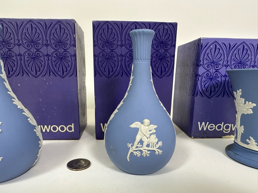 Lot of Vintage Wedgwood Jasperware Pale Blue Posy Pot Garden, Two Bud Vases and Arcadian Vase with Boxes 4.75 - 5.25H [Photo 10]