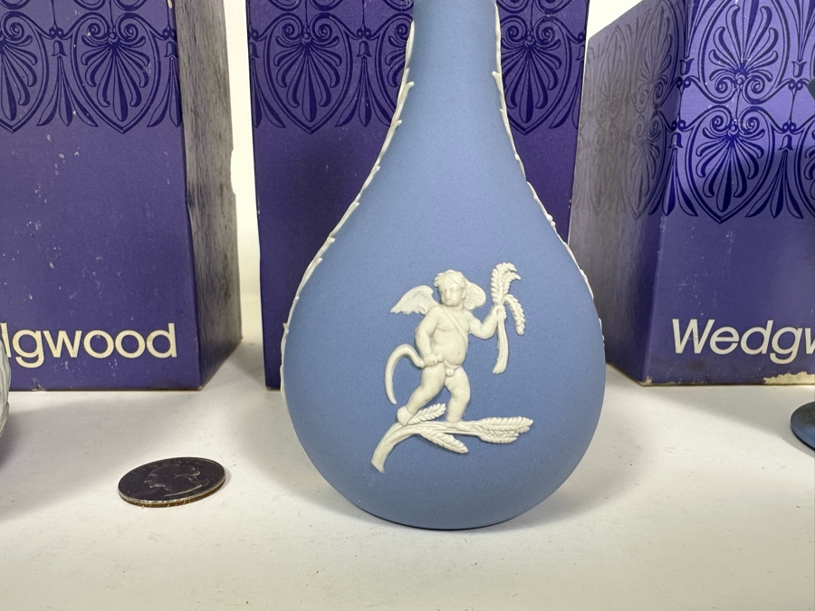 Lot of Vintage Wedgwood Jasperware Pale Blue Posy Pot Garden, Two Bud Vases and Arcadian Vase with Boxes 4.75 - 5.25H [Photo 11]