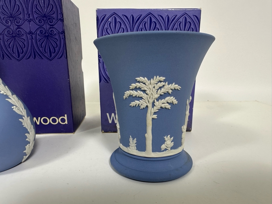 Lot of Vintage Wedgwood Jasperware Pale Blue Posy Pot Garden, Two Bud Vases and Arcadian Vase with Boxes 4.75 - 5.25H [Photo 15]