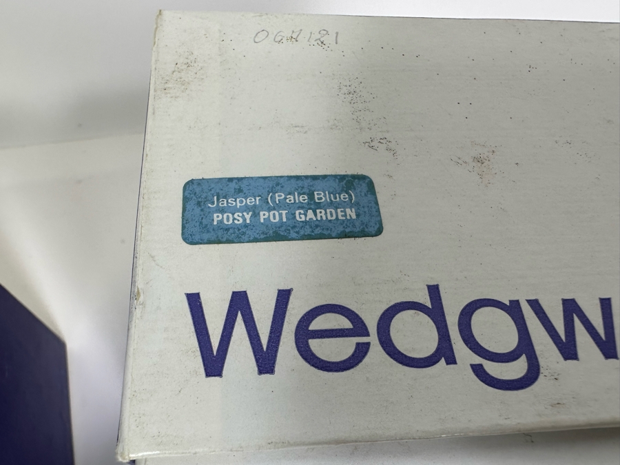 Lot of Vintage Wedgwood Jasperware Pale Blue Posy Pot Garden, Two Bud Vases and Arcadian Vase with Boxes 4.75 - 5.25H [Photo 18]