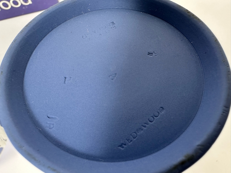 Lot of Vintage Wedgwood Jasperware Pale Blue Estruscan Jug with Box, Creamer Jug with Box, Creamer and Cameo Pitcher 6, 5.25, 3 and 4.25H [Photo 17]