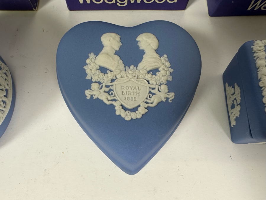 Lot of Vintage Wedgwood Jasperware Pale Blue Boxes including Oblong Candy Box, Mini Heart Box, Candy Box Bean, Candy Box Pentefoil From 2.75W to 4W [Photo 4]