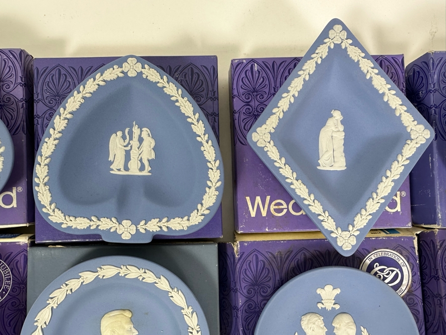 Lot of 15 Vintage Wedgwood Jasper and Jasperware Dishes. 4.5 - 5W [Photo 4]