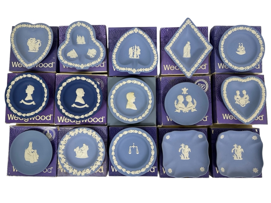 Lot of 15 Vintage Wedgwood Jasper and Jasperware Dishes. 4.5 - 5W [Photo 1]
