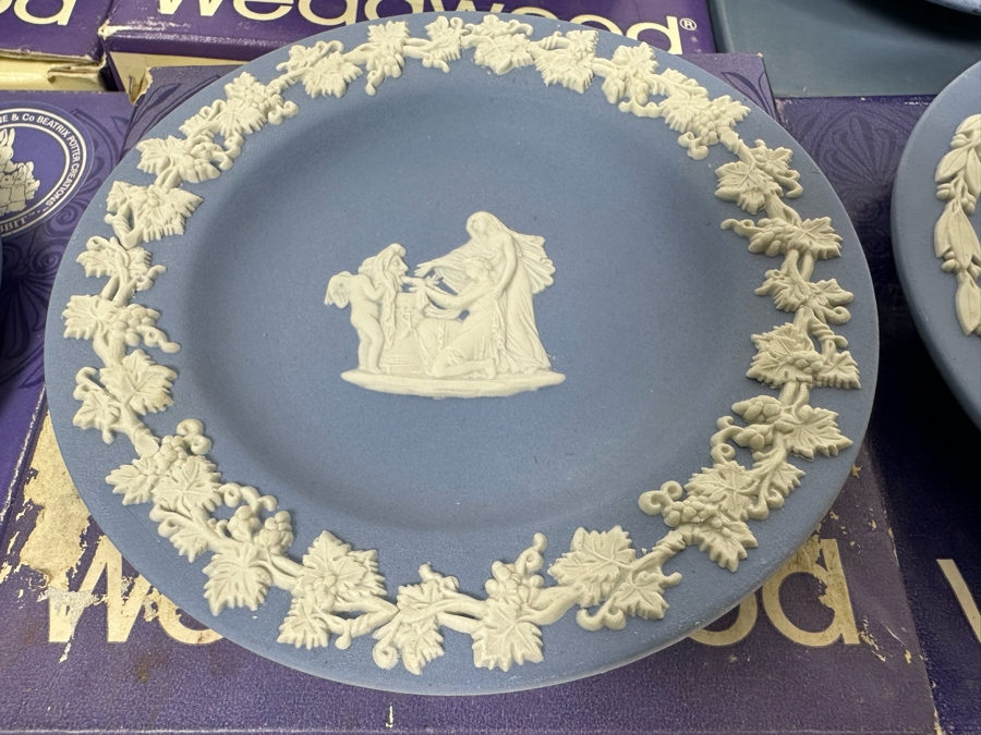 Lot of 15 Vintage Wedgwood Jasper and Jasperware Dishes. 4.5 - 5W [Photo 12]