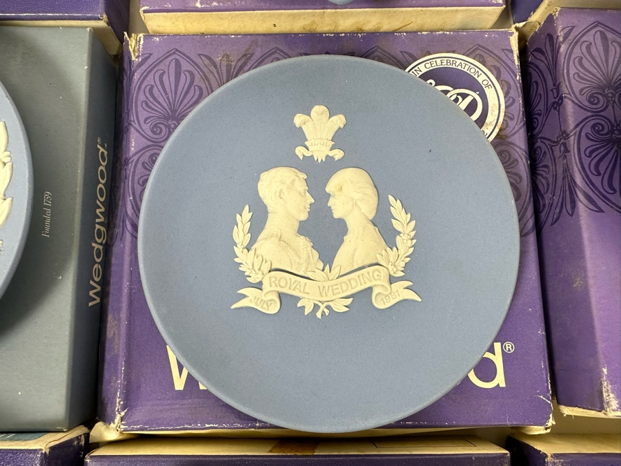 Lot of 15 Vintage Wedgwood Jasper and Jasperware Dishes. 4.5 - 5W [Photo 7]