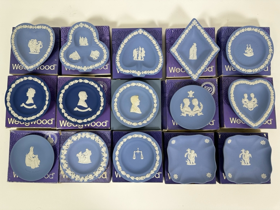 Lot of 15 Vintage Wedgwood Jasper and Jasperware Dishes. 4.5 - 5W [Photo 2]