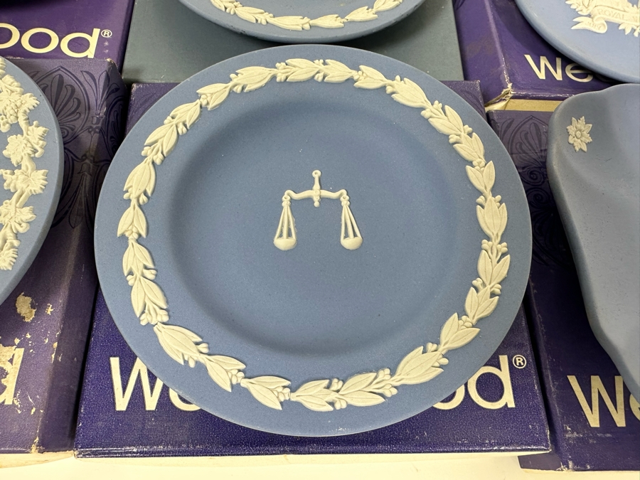 Lot of 15 Vintage Wedgwood Jasper and Jasperware Dishes. 4.5 - 5W [Photo 13]